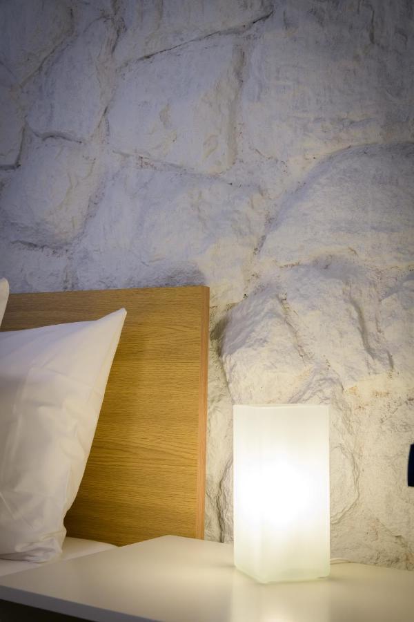 Fully Renovated Underground Flat In Pagrati Διαμέρισμα Αθήνα Εξωτερικό φωτογραφία